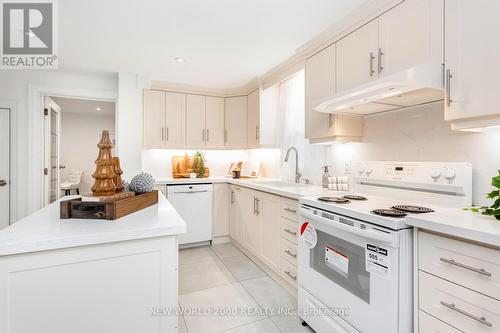 8071 Kipling Avenue, Vaughan, ON - Indoor Photo Showing Kitchen