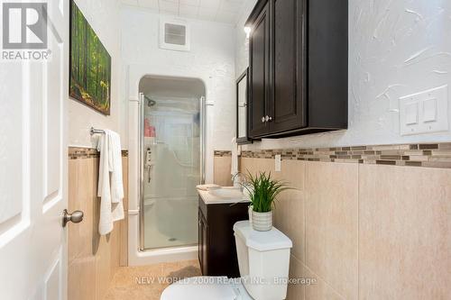 8071 Kipling Avenue, Vaughan, ON - Indoor Photo Showing Bathroom