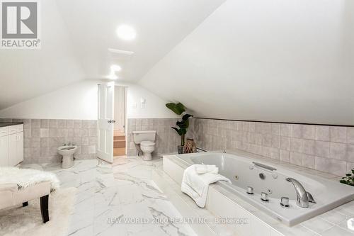 8071 Kipling Avenue, Vaughan, ON - Indoor Photo Showing Bathroom