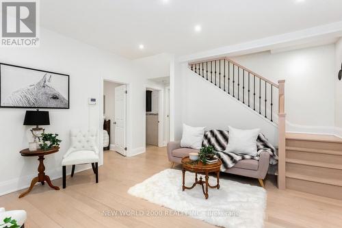 8071 Kipling Avenue, Vaughan, ON - Indoor Photo Showing Living Room