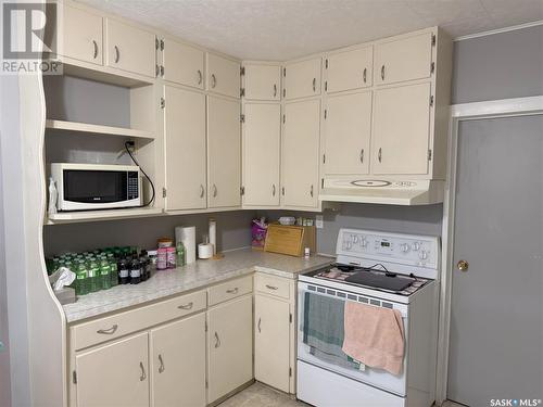 76 31St Street E, Prince Albert, SK - Indoor Photo Showing Kitchen