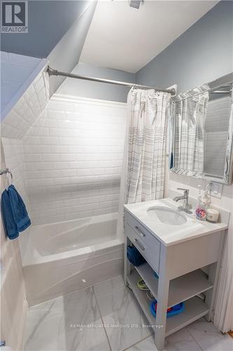 9 Old Orchard Avenue, Cornwall (717 - Cornwall), ON - Indoor Photo Showing Bathroom