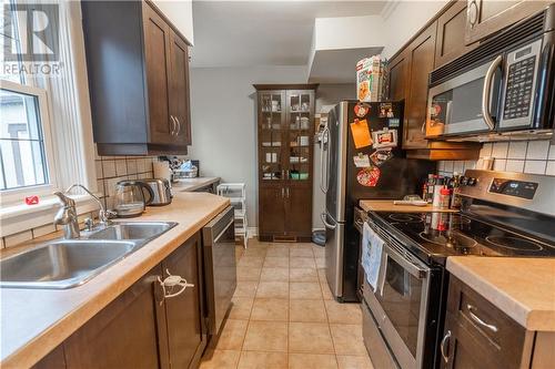 9 Old Orchard Avenue, Cornwall, ON - Indoor Photo Showing Kitchen With Double Sink