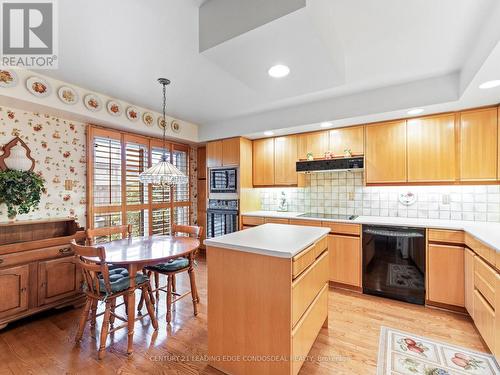 13 Morning Glory Way, Toronto, ON - Indoor Photo Showing Kitchen