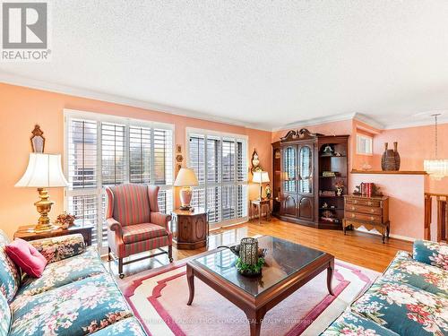 13 Morning Glory Way, Toronto, ON - Indoor Photo Showing Living Room