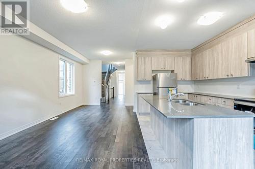 2982 Seagrass Street, Pickering, ON - Indoor Photo Showing Kitchen With Double Sink