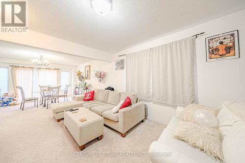 11 Hornett Way, Ajax, ON - Indoor Photo Showing Living Room