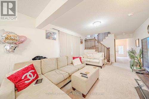 11 Hornett Way, Ajax, ON - Indoor Photo Showing Living Room