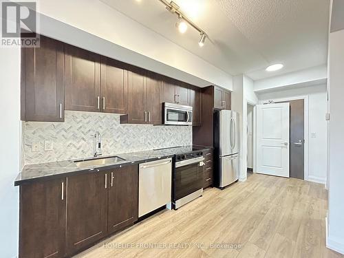 803 - 7171 Yonge Street, Markham, ON - Indoor Photo Showing Kitchen