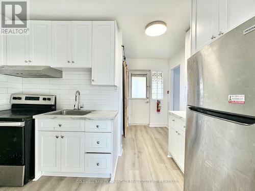 5 - 83 Gibson Avenue, Hamilton (Gibson), ON - Indoor Photo Showing Kitchen