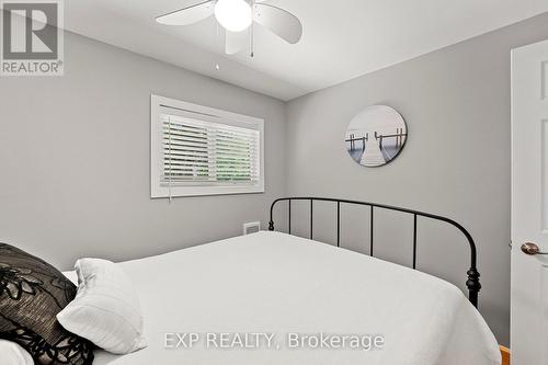 104 Fulsom Crescent, Kawartha Lakes, ON - Indoor Photo Showing Bedroom