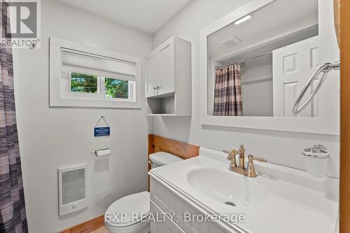 104 Fulsom Crescent, Kawartha Lakes, ON - Indoor Photo Showing Bathroom