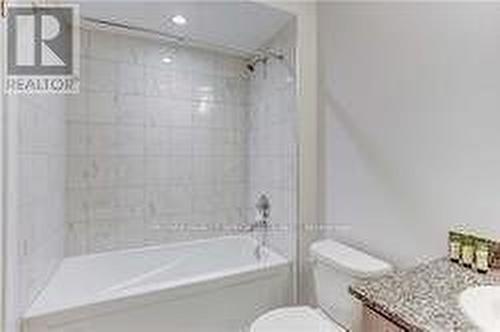 1135 Beachcomber Road, Mississauga, ON - Indoor Photo Showing Bathroom