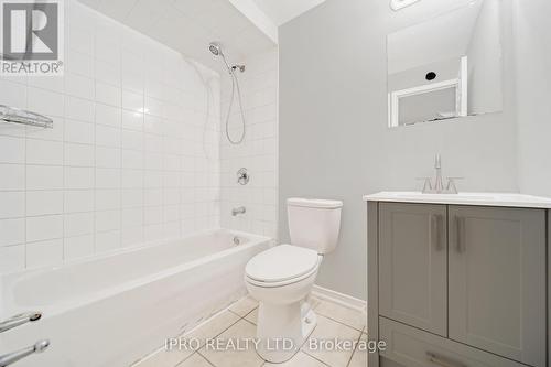 1204 Prestonwood Crescent, Mississauga, ON - Indoor Photo Showing Bathroom