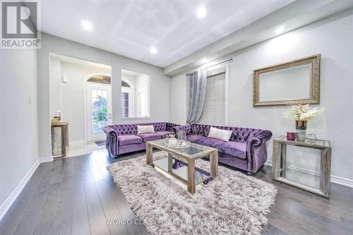 14 Loomis Road, Brampton, ON - Indoor Photo Showing Living Room