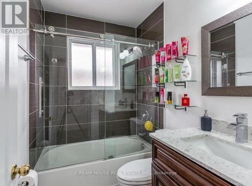 Main - 30 Grange Drive, Brampton, ON - Indoor Photo Showing Bathroom