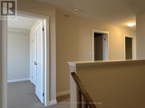 187 Lormont Boulevard, Hamilton, ON - Indoor Photo Showing Other Room