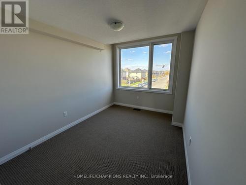 187 Lormont Boulevard, Hamilton, ON - Indoor Photo Showing Other Room