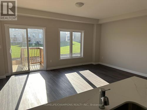 187 Lormont Boulevard, Hamilton, ON - Indoor Photo Showing Other Room