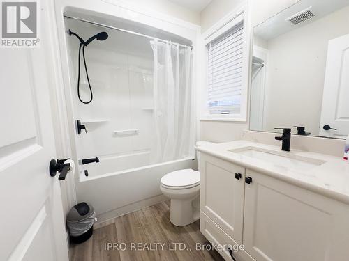 32 Ambrosia Path, St. Thomas, ON - Indoor Photo Showing Bathroom