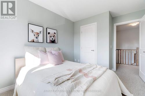 9 Lakewalk Drive, Hamilton, ON - Indoor Photo Showing Bedroom