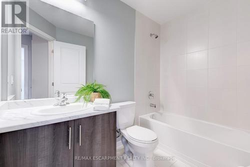 9 Lakewalk Drive, Hamilton, ON - Indoor Photo Showing Bathroom