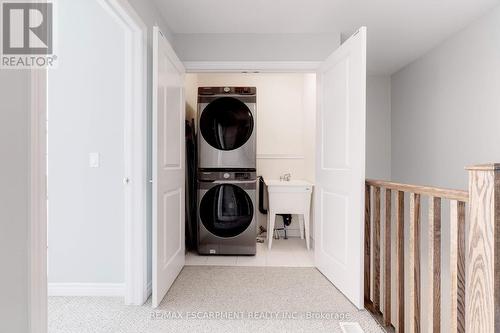 9 Lakewalk Drive, Hamilton, ON - Indoor Photo Showing Laundry Room