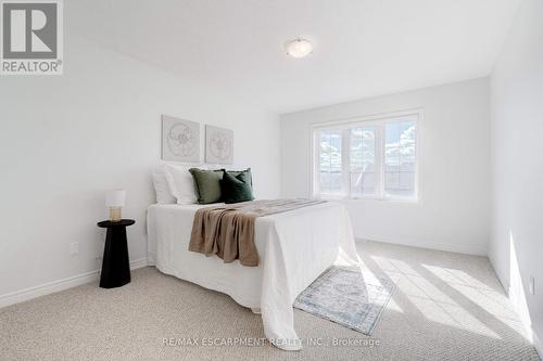 9 Lakewalk Drive, Hamilton, ON - Indoor Photo Showing Bedroom