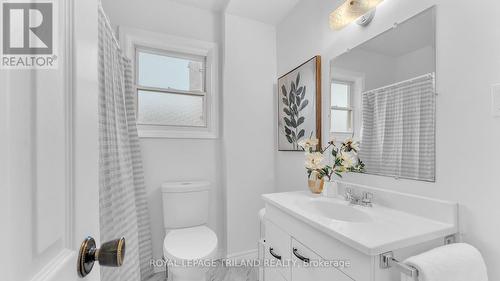 308 Spruce Street, London, ON - Indoor Photo Showing Bathroom