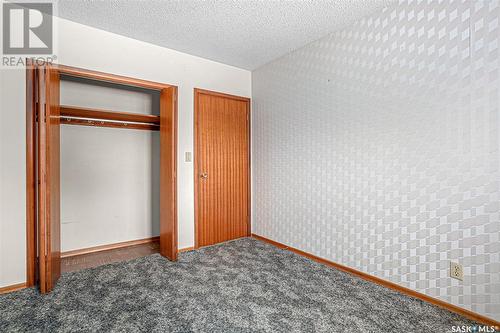 339 Witney Avenue S, Saskatoon, SK - Indoor Photo Showing Other Room