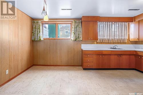 339 Witney Avenue S, Saskatoon, SK - Indoor Photo Showing Kitchen