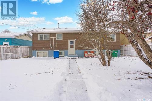 339 Witney Avenue S, Saskatoon, SK - Outdoor