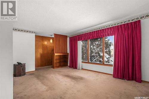 339 Witney Avenue S, Saskatoon, SK - Indoor