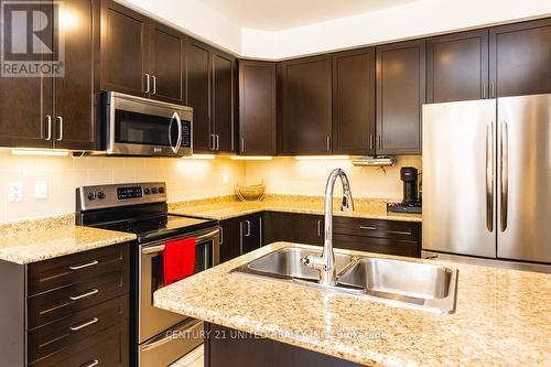 856 Emery Way, Peterborough (Monaghan), ON - Indoor Photo Showing Kitchen With Double Sink With Upgraded Kitchen