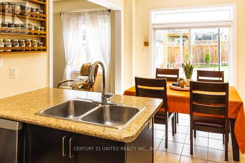 856 Emery Way, Peterborough (Monaghan), ON - Indoor Photo Showing Kitchen With Double Sink