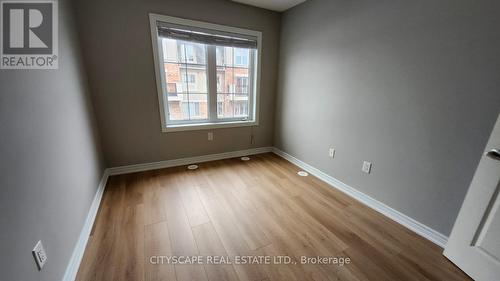 69 - 2435 Greenwich Drive, Oakville, ON - Indoor Photo Showing Other Room