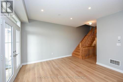 69 - 2435 Greenwich Drive, Oakville, ON - Indoor Photo Showing Other Room