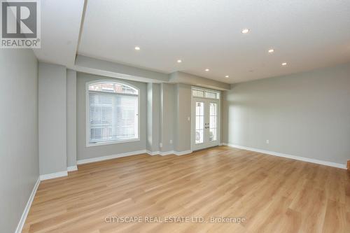 69 - 2435 Greenwich Drive, Oakville, ON - Indoor Photo Showing Other Room