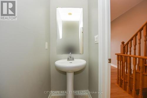 69 - 2435 Greenwich Drive, Oakville, ON - Indoor Photo Showing Bathroom