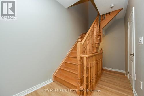 69 - 2435 Greenwich Drive, Oakville, ON - Indoor Photo Showing Other Room