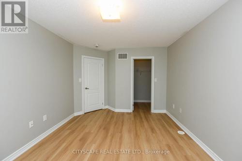 69 - 2435 Greenwich Drive, Oakville, ON - Indoor Photo Showing Other Room