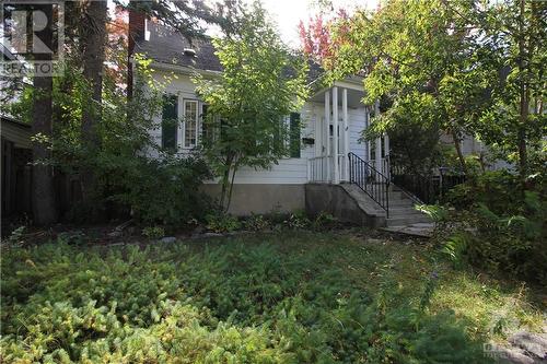 House Front view - 10 Garrison Street, Tunneys Pasture And Ottawa West (4302 - Ottawa West), ON - Outdoor