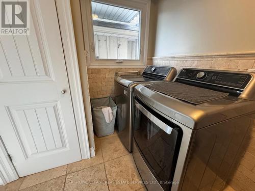 33 Cheval Drive, Grimsby, ON - Indoor Photo Showing Laundry Room