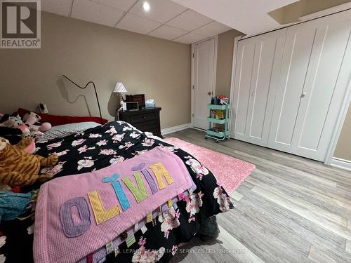 33 Cheval Drive, Grimsby, ON - Indoor Photo Showing Bedroom