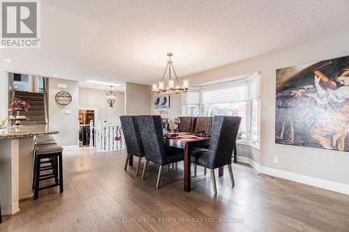 33 Cheval Drive, Grimsby, ON - Indoor Photo Showing Dining Room