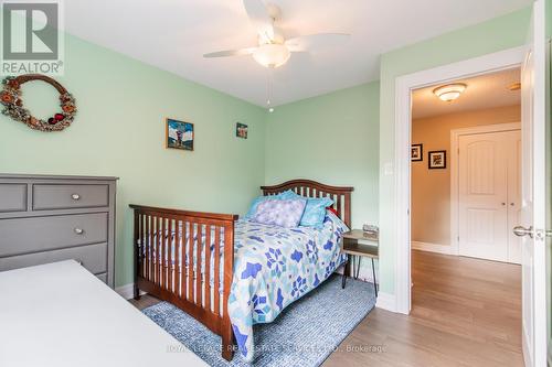 33 Cheval Drive, Grimsby, ON - Indoor Photo Showing Bedroom