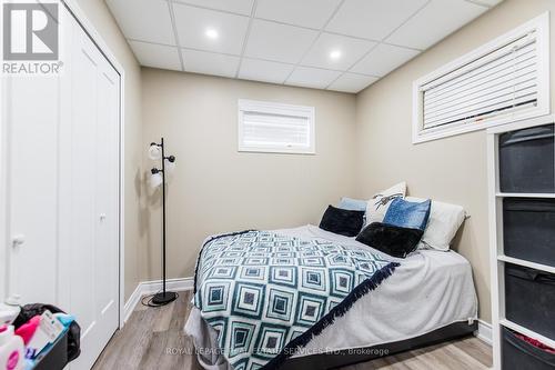 33 Cheval Drive, Grimsby, ON - Indoor Photo Showing Bedroom