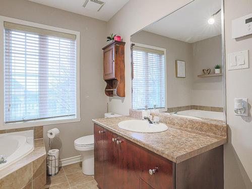 Salle de bains - 668 Rue Des Hautbois, Saint-Jérôme, QC - Indoor Photo Showing Bathroom