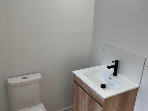 Salle d'eau - 775  - 781 Rue St-Alexandre, Longueuil (Le Vieux-Longueuil), QC - Indoor Photo Showing Bathroom