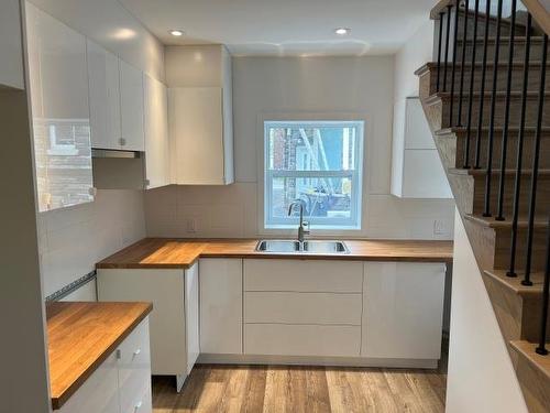 Cuisine - 775  - 781 Rue St-Alexandre, Longueuil (Le Vieux-Longueuil), QC - Indoor Photo Showing Kitchen With Double Sink